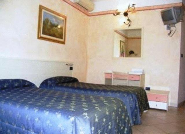 Cavallo Bianco Novara Esterno foto